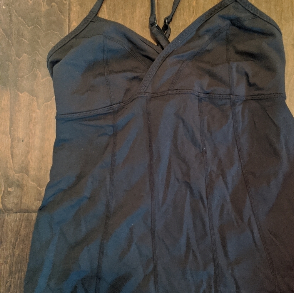 Two Lululemon tank tops - Picture 3 of 4